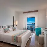 El Faro & מלון 4*