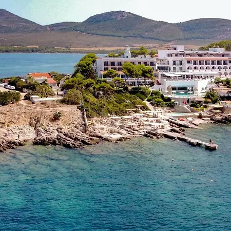 El Faro & Otel 4*