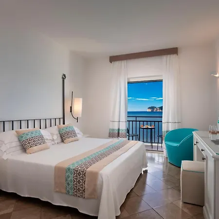 El Faro & Отель 4*