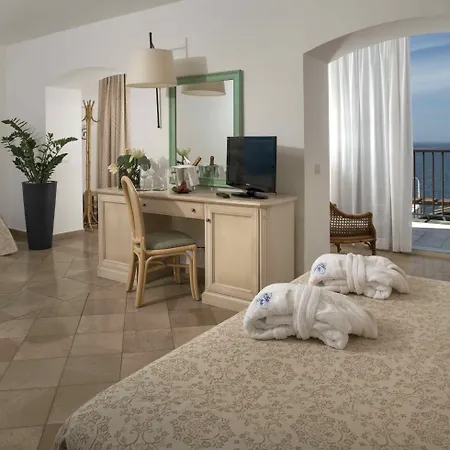 El Faro & Otel